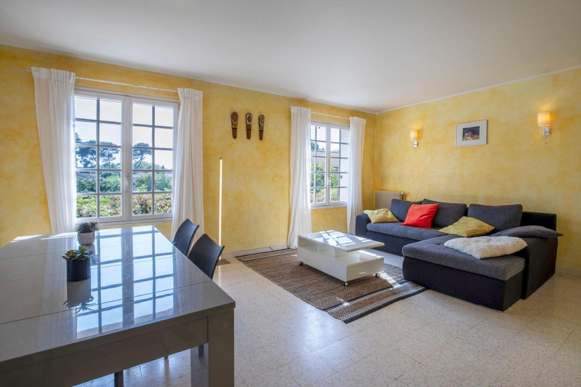 Villa Lumineuse Avec Piscine Chambres Ou Villa Saint-Georges-d'Orques Luaran gambar